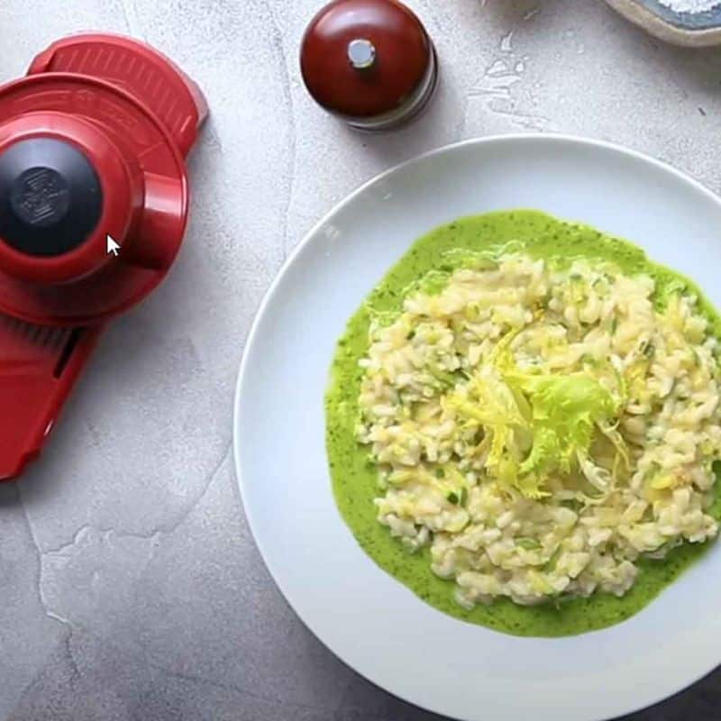 Risotto de courgettes et salade frisée